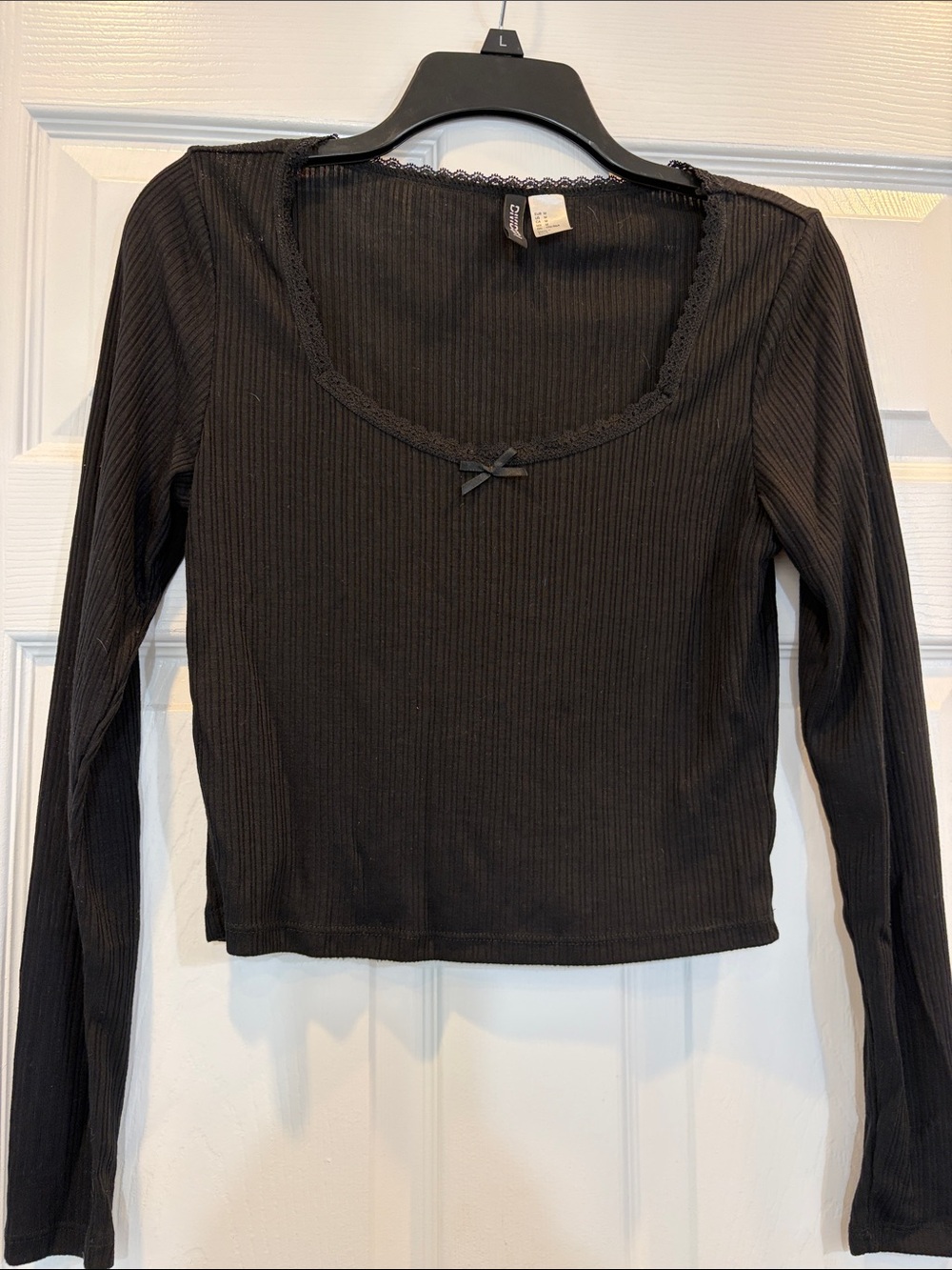 H&M Black Ribbed Long-Sleeve Scoop Neck Top with Bow